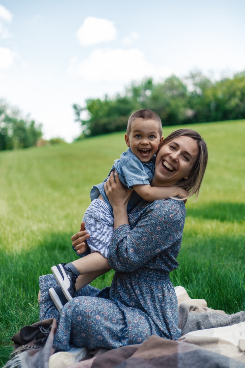A snapshot from a family photoshoot, crafted by Sprobuj Digital Agency for Kate Semeniuk, enhancing her brand's personal touch and fostering deeper connections with her audience.