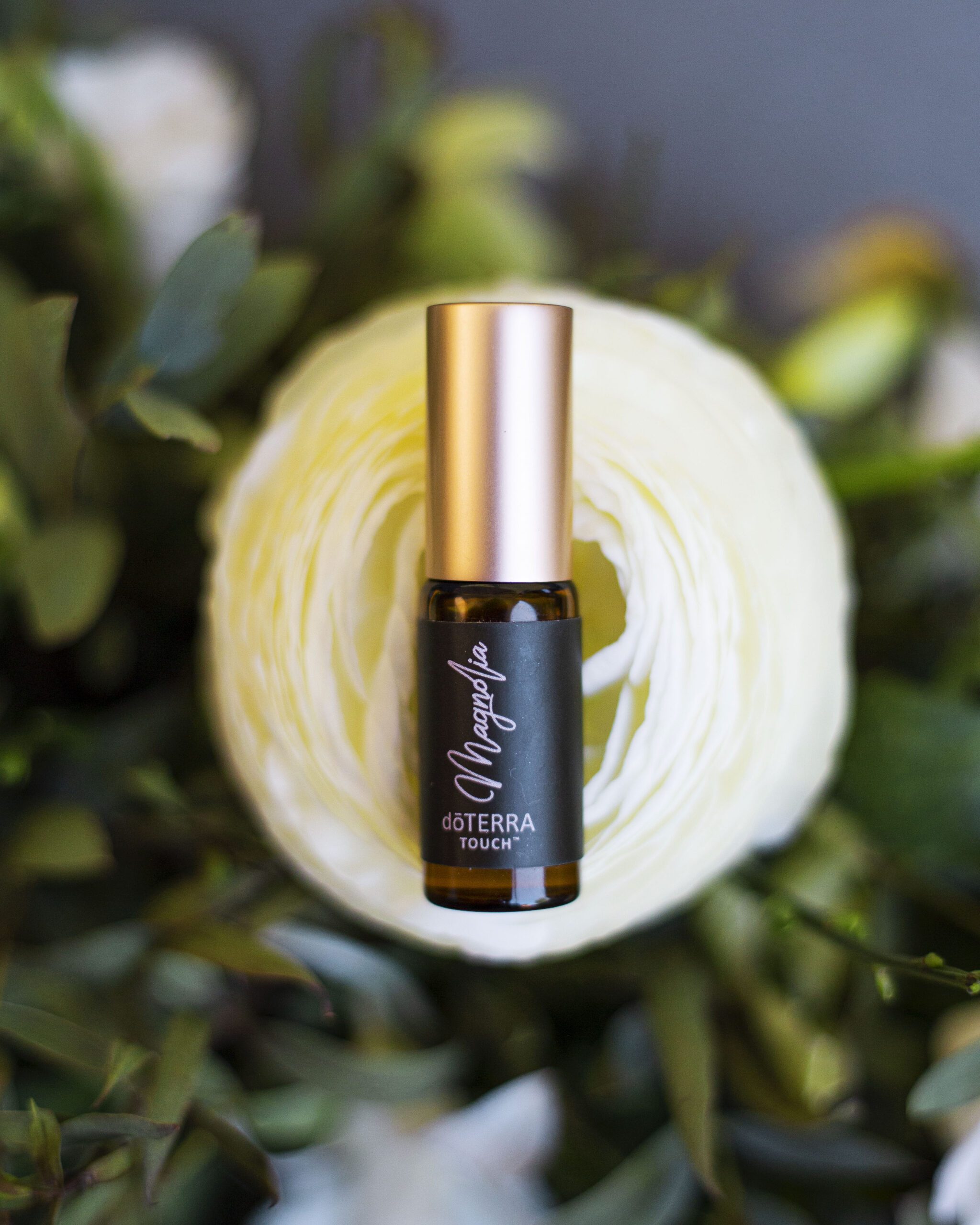 A captured moment from a photoshoot for Sonia Kozub-Skalska by Sprobuj Digital Agency, aimed at captivating her audience, building trust, and showcasing her inspiring journey of success with dōTERRA.