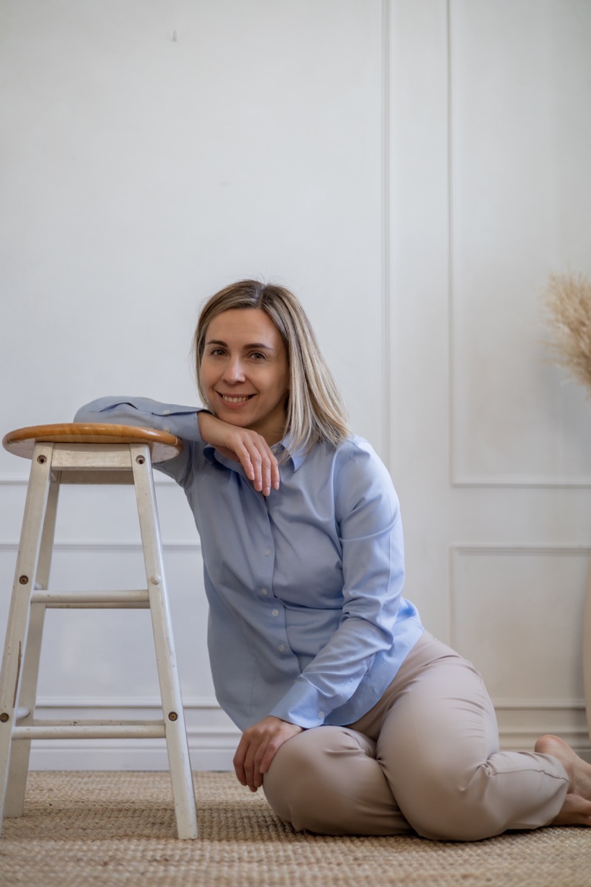 A captured moment from a photoshoot conducted by Sprobuj Digital Agency for Kate Semeniuk, showcasing her unique personality and style while embodying her brand's essence.